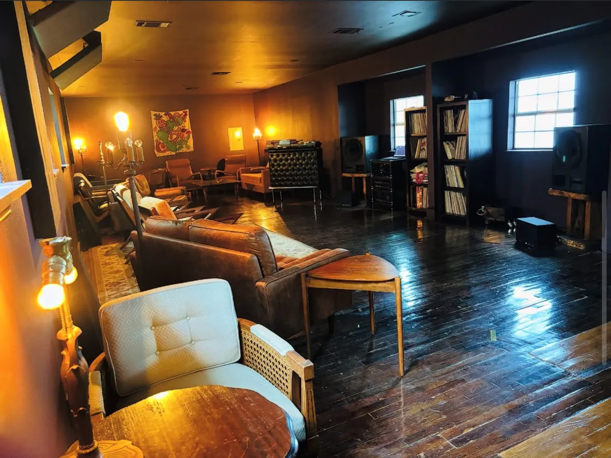 Terry's Hi-Fi Kissa - Bar image