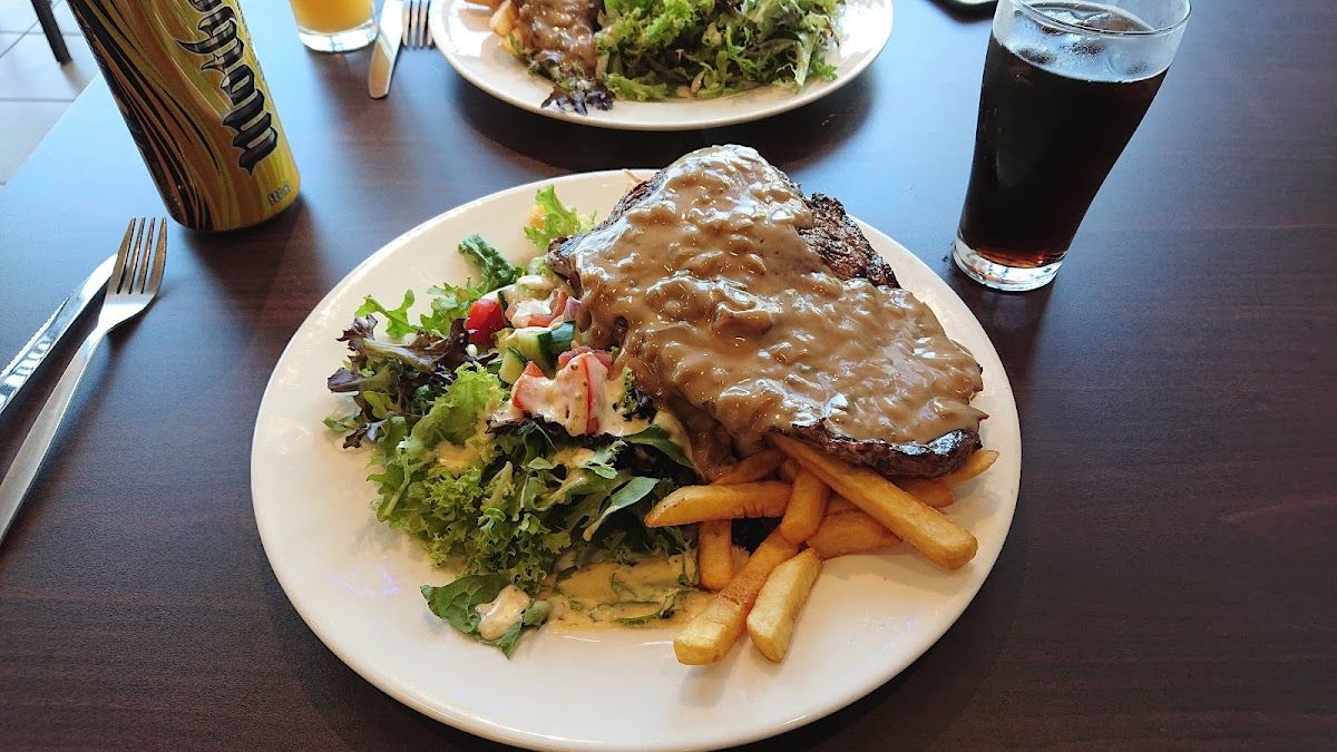Avondale Hotel Burwood thumbnail 2
