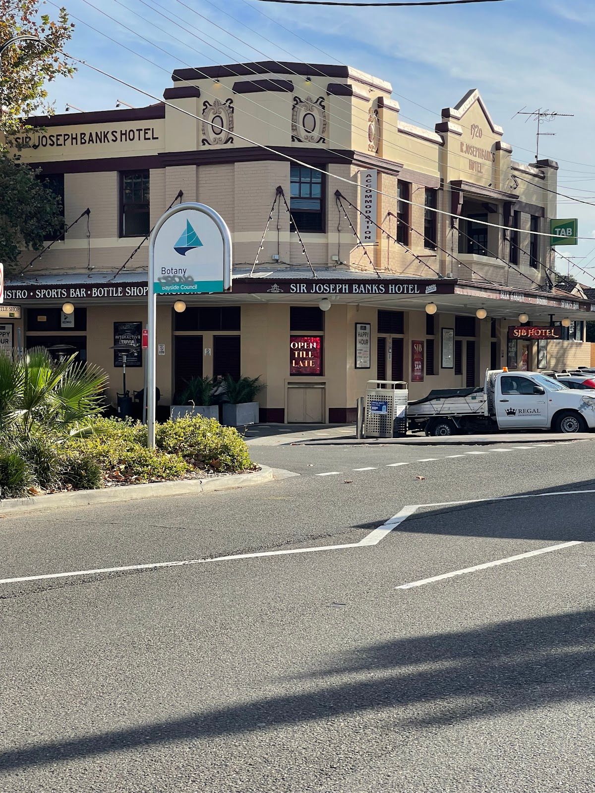 Sir Joseph Banks Hotel thumbnail 4
