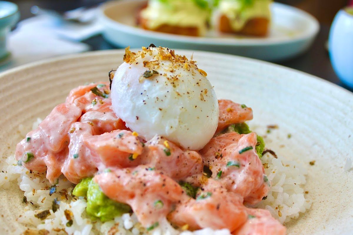 KIN Cafe & Wine Bar thumbnail 10