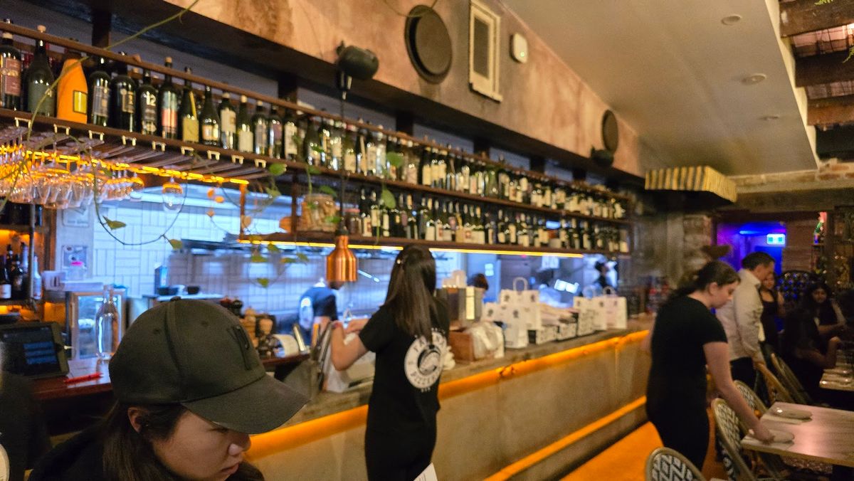 Farina Pizzeria Roseville thumbnail 5
