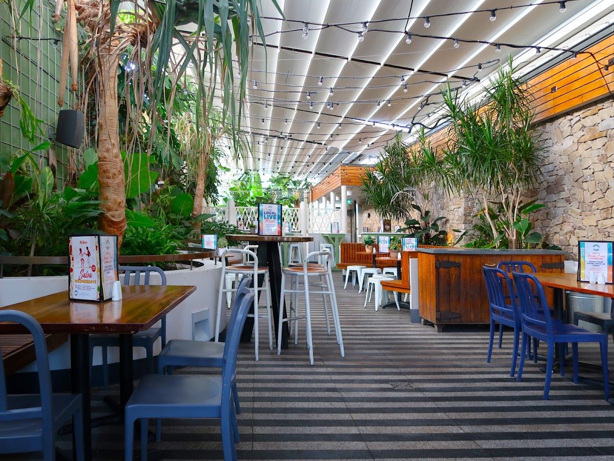 Ivanhoe Hotel Manly thumbnail 6