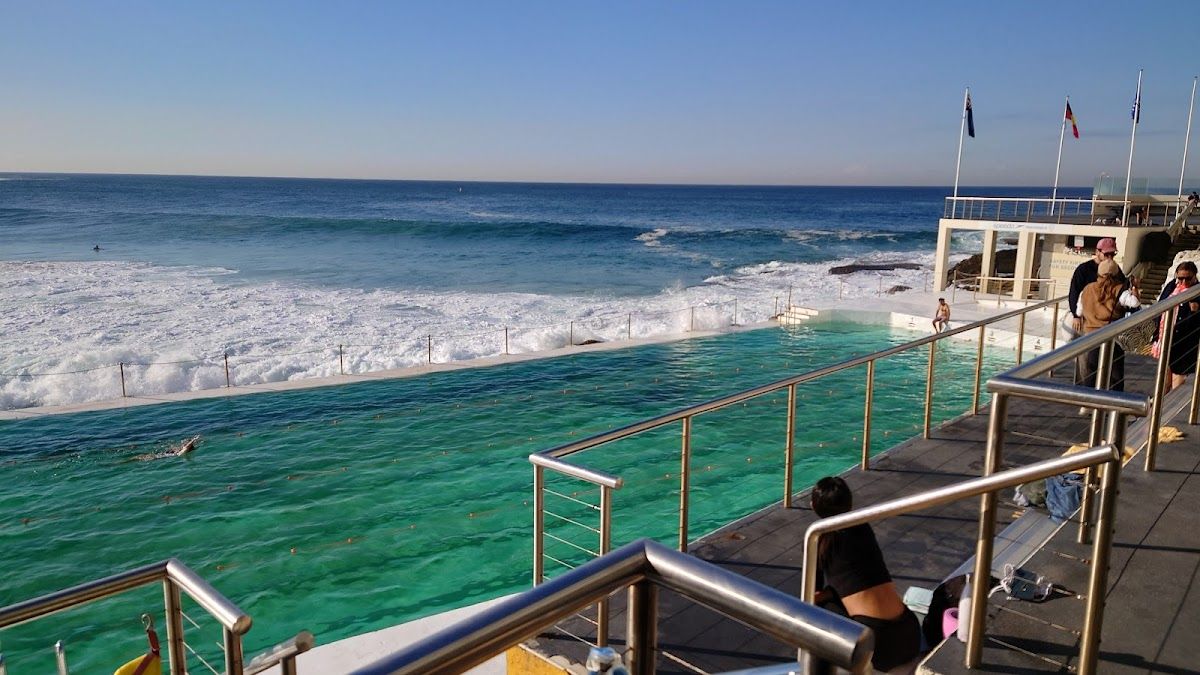 Icebergs Terrace thumbnail 3