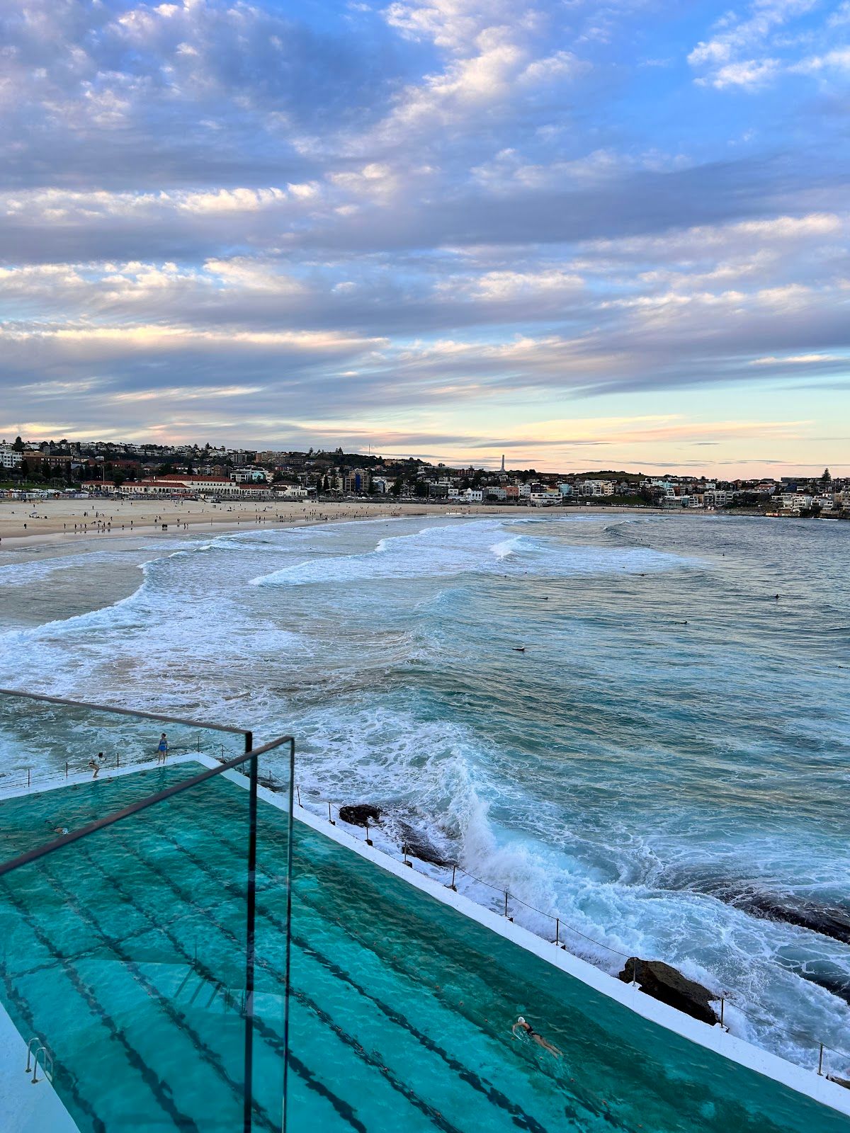 Icebergs Dining Room and Bar thumbnail 4