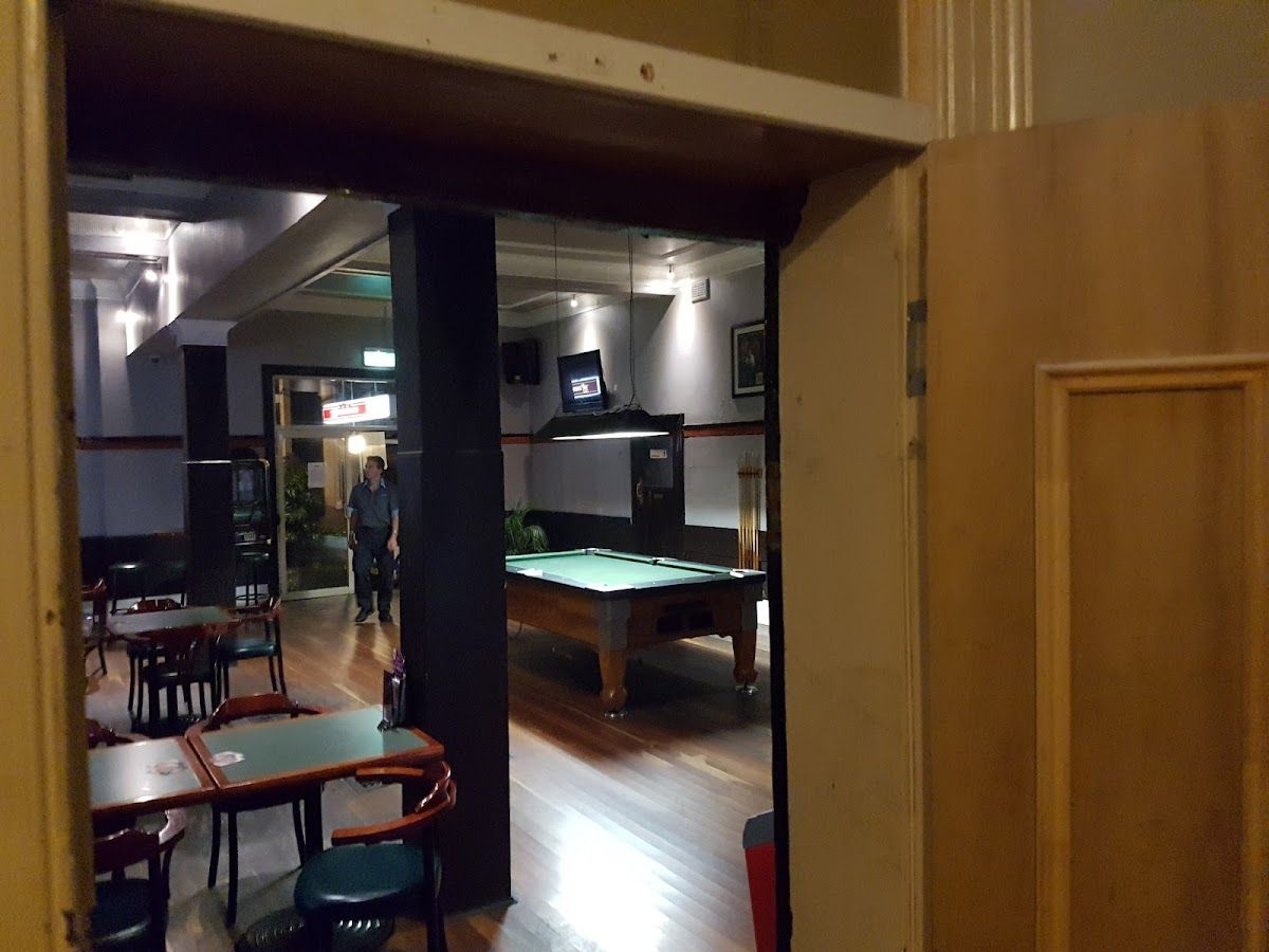 Tempe Hotel - Pub, Restaurant & Accommodation thumbnail 9