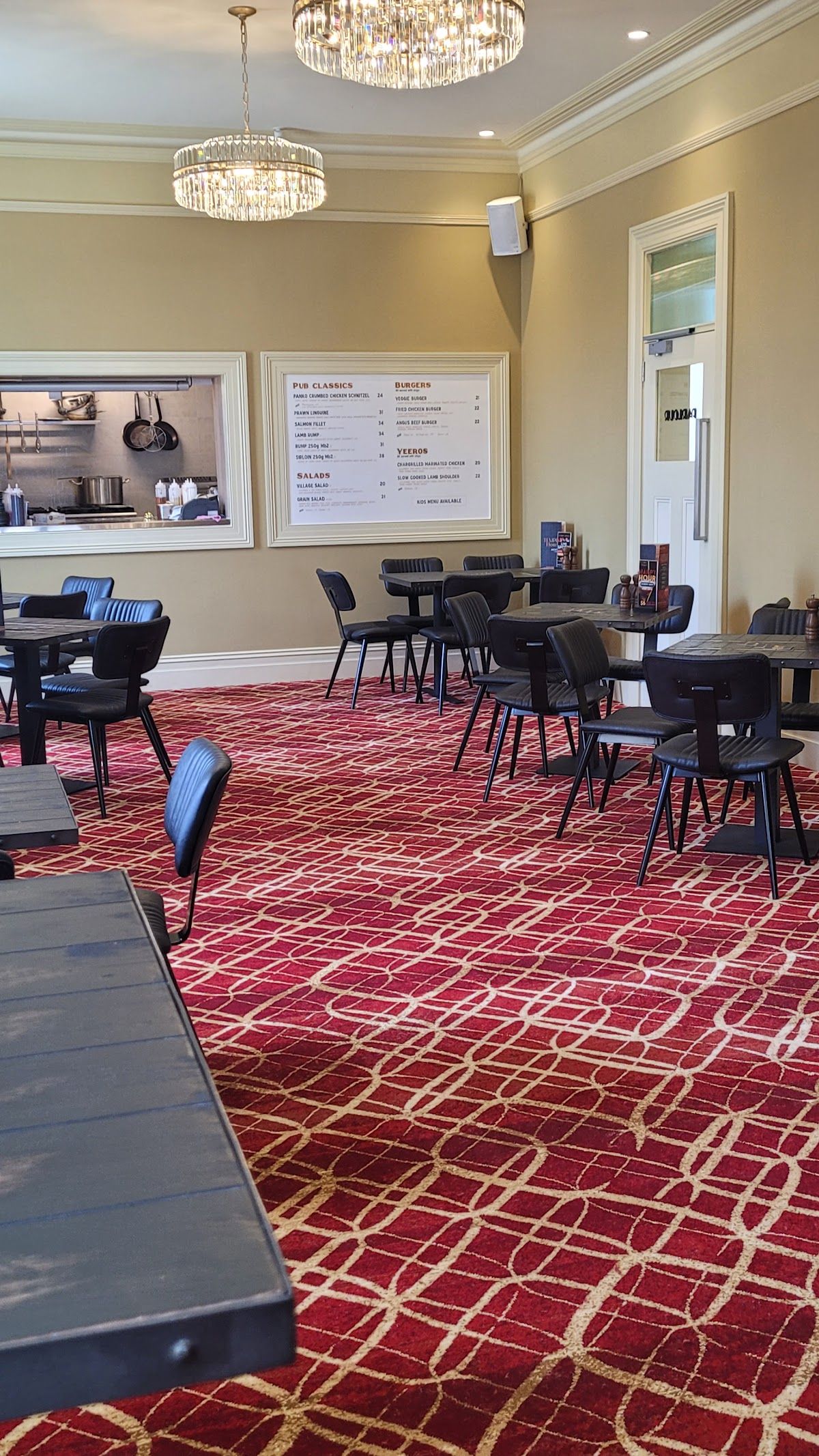 Tempe Hotel - Pub, Restaurant & Accommodation thumbnail 3
