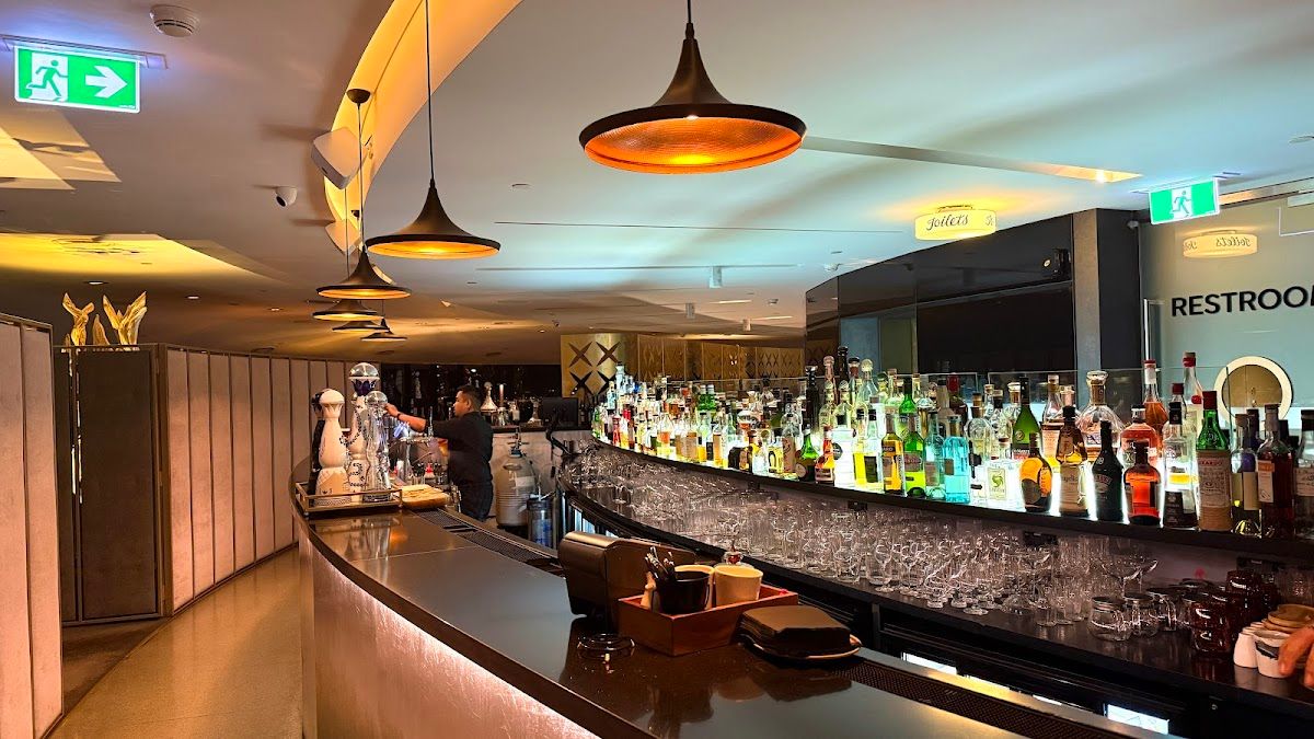 O Bar and Dining thumbnail 2
