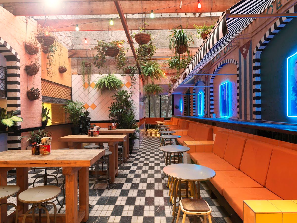 Featured image for Hotel Harry