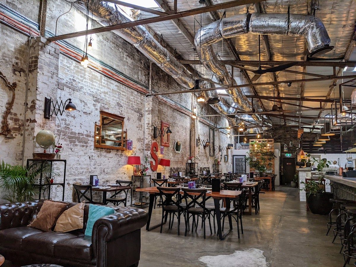 No. 5 Restaurant and Bar thumbnail 2