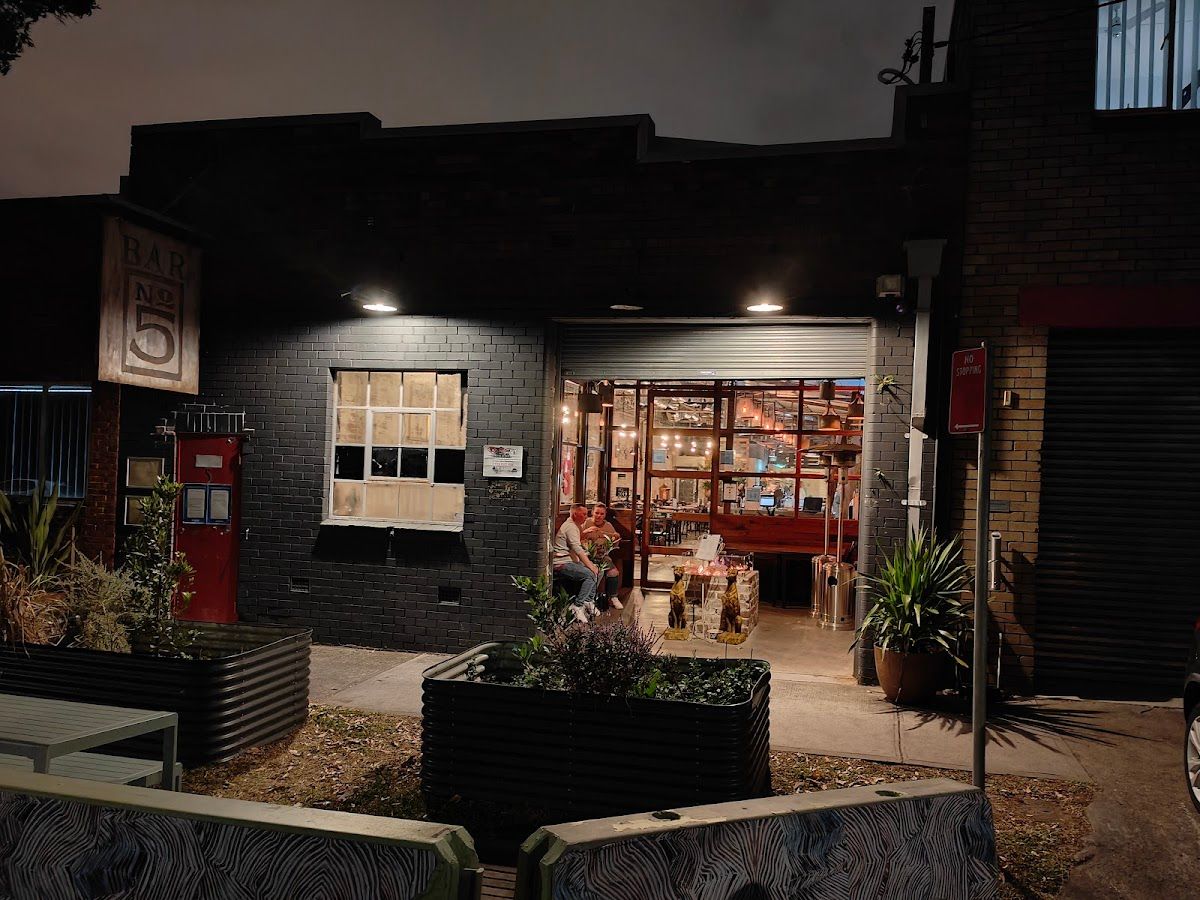 No. 5 Restaurant and Bar thumbnail 3