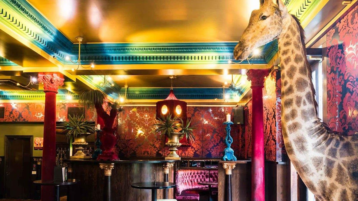 The Carlton Club thumbnail 4