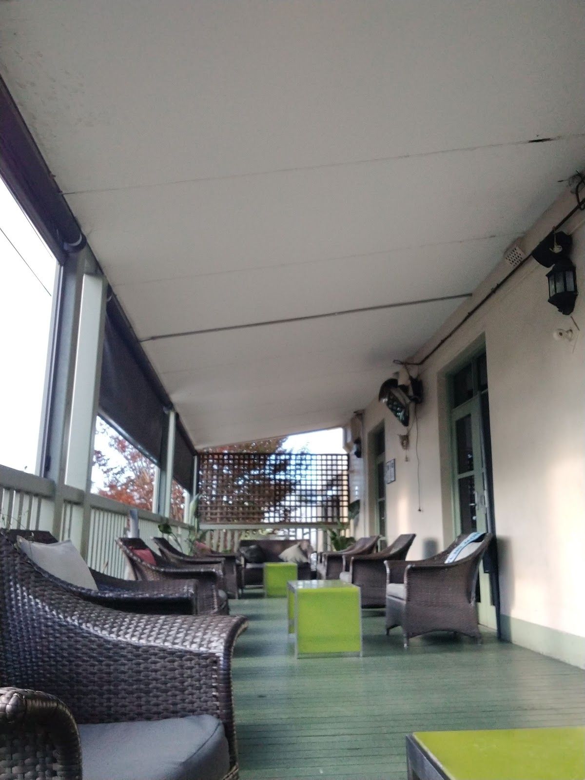 Garry Owen Hotel thumbnail 3