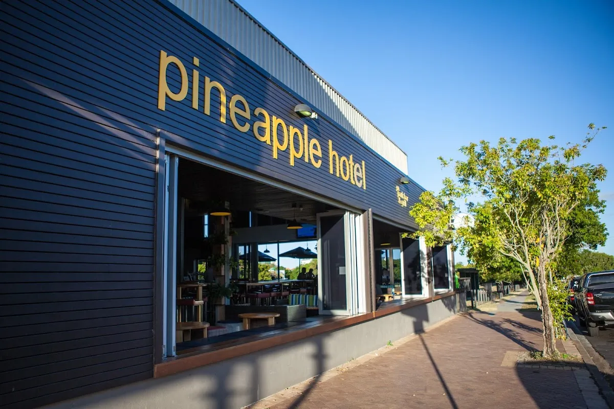 Pineapple Hotel - Bar image