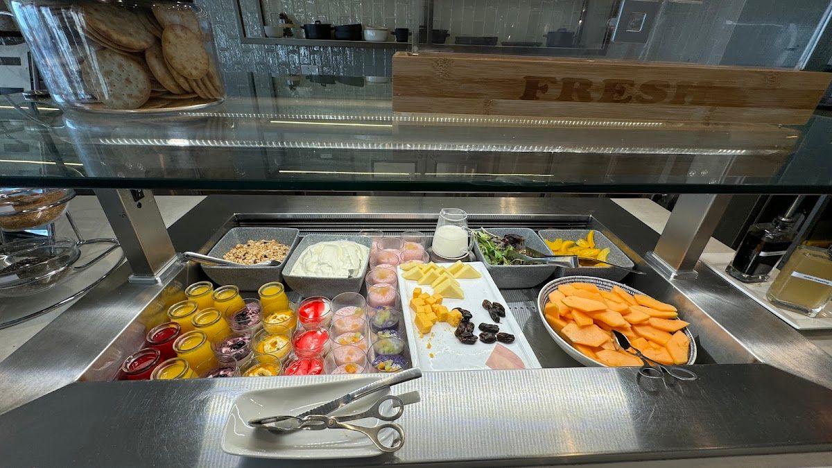 Plaza Premium Lounge (International Departures, Terminal 1) thumbnail 2