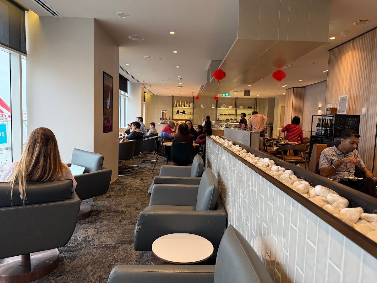 Plaza Premium Lounge (International Departures, Terminal 1) thumbnail 3