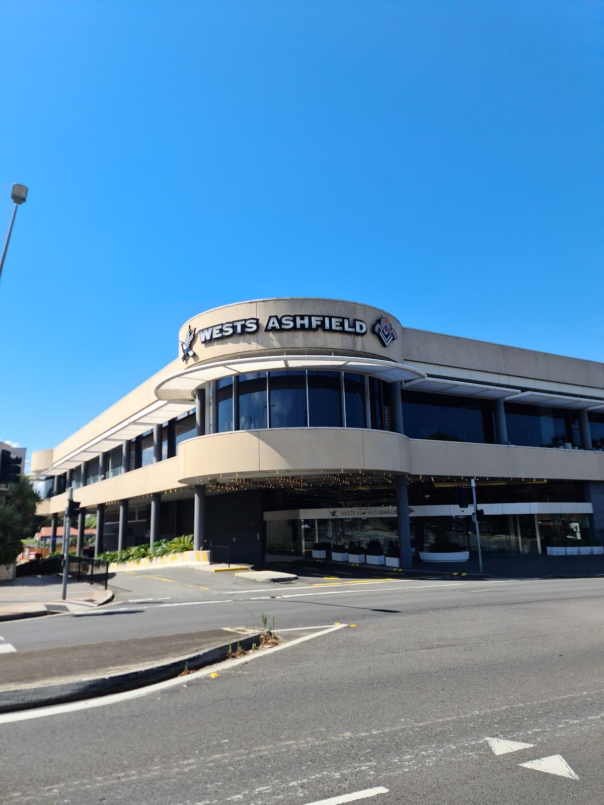 Wests Ashfield Leagues Club thumbnail 6