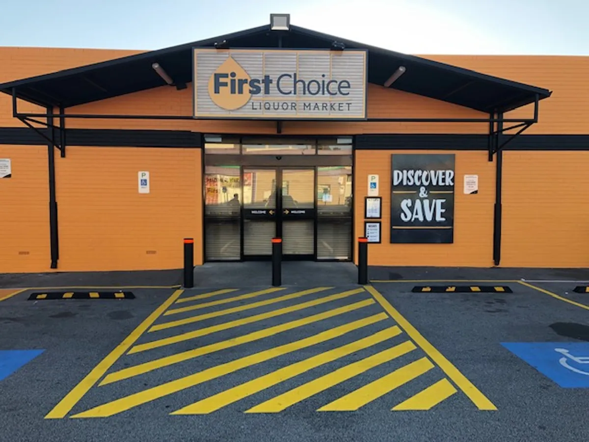 First Choice Liquor Market Midland - Bar image