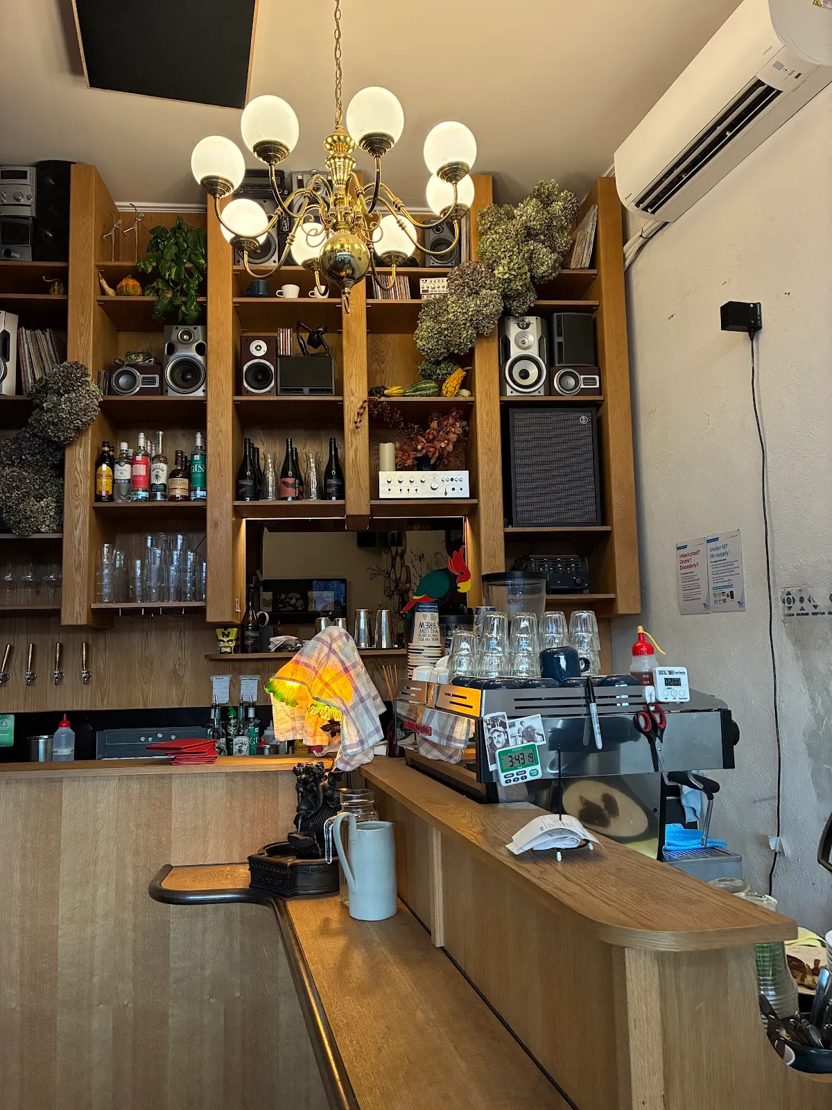 Raffy’s - Bar image