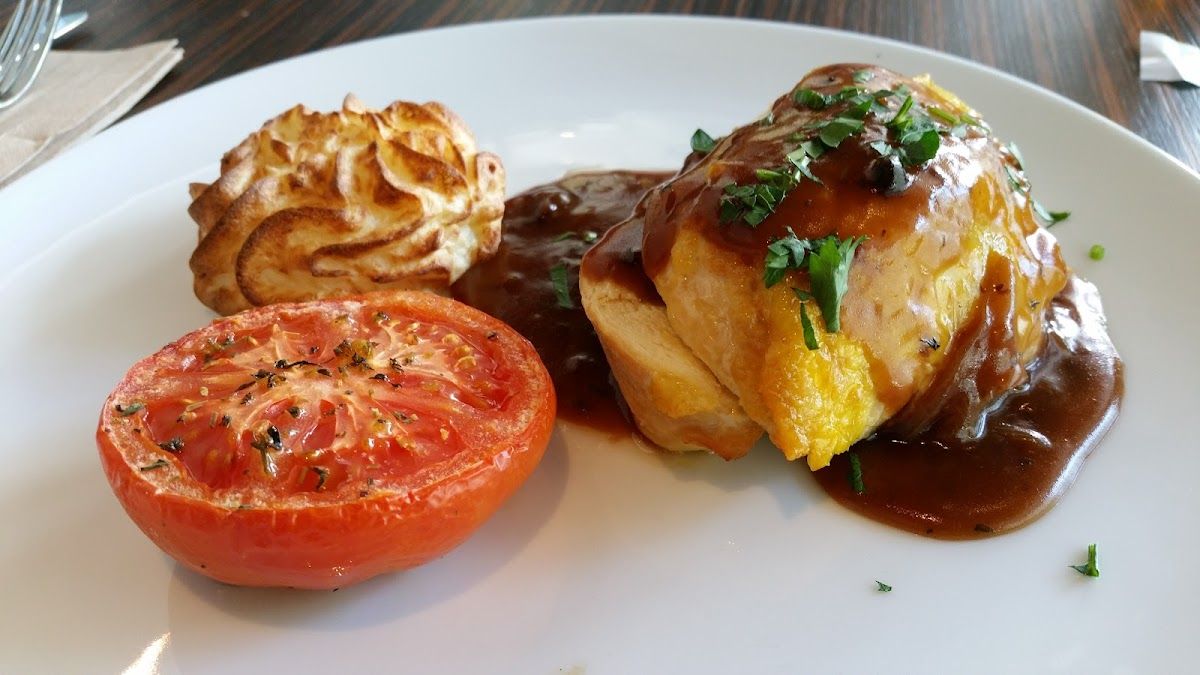 Vessel Dining & Bar thumbnail 2