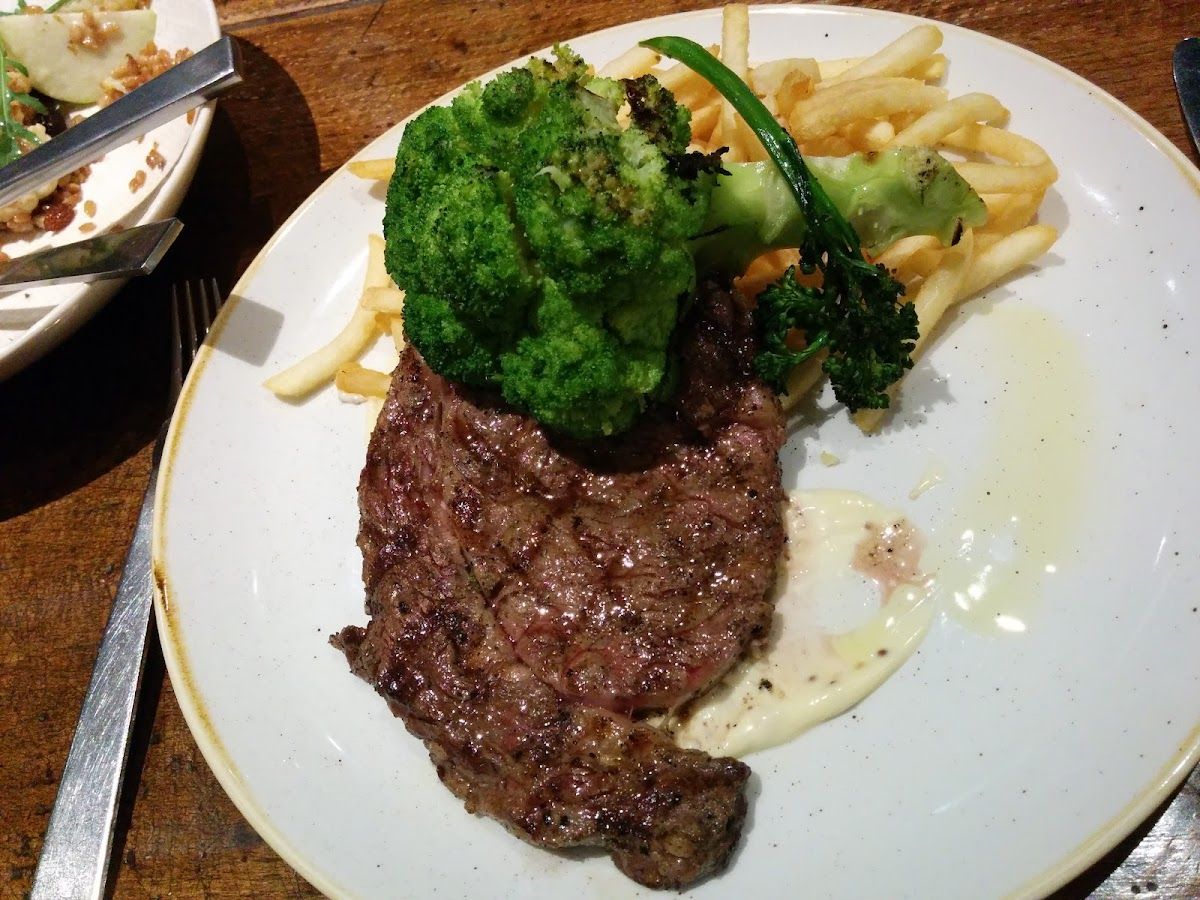 Vessel Dining & Bar thumbnail 6