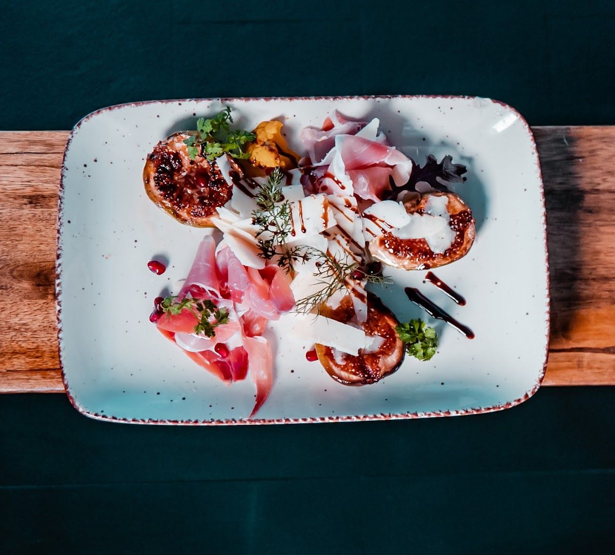 Lavana Restaurant thumbnail 4
