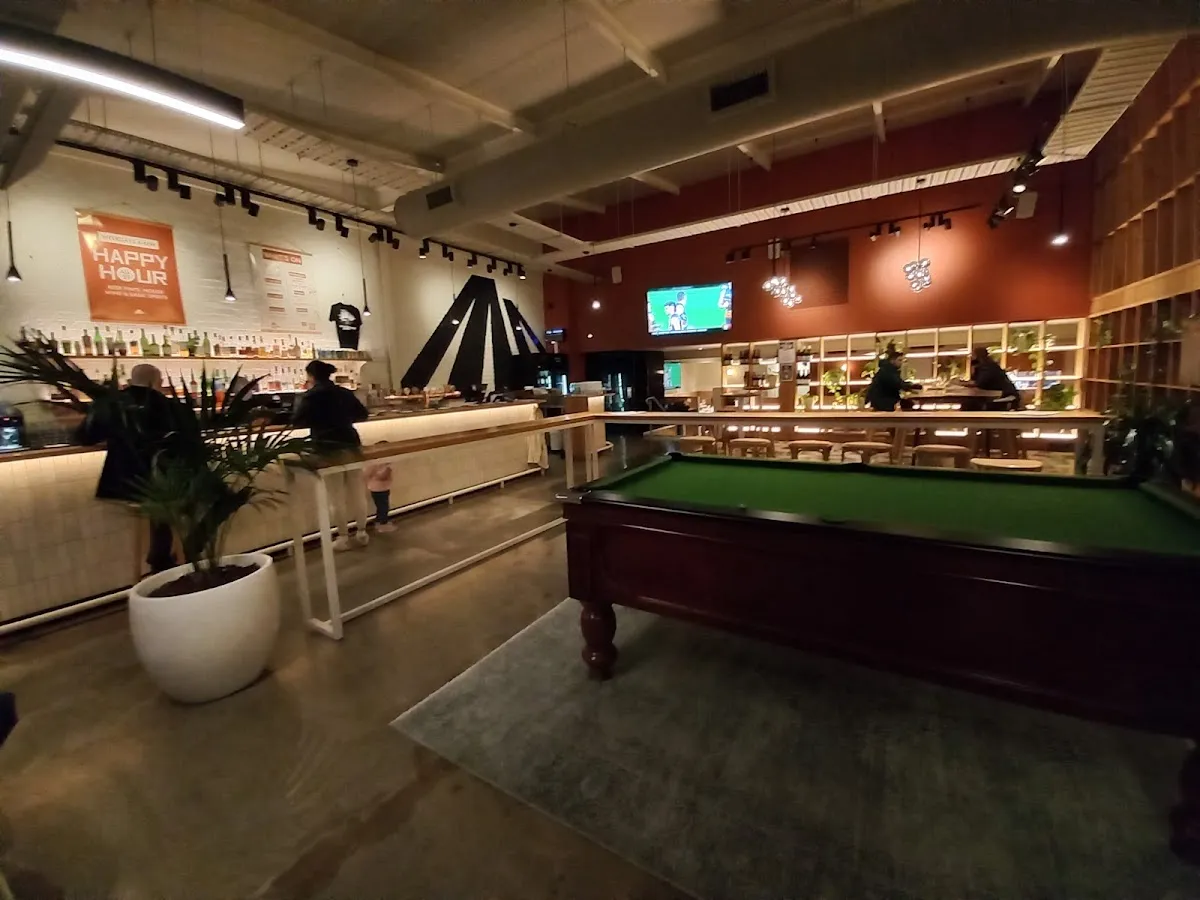 Mt Alexander Hotel - Bar image