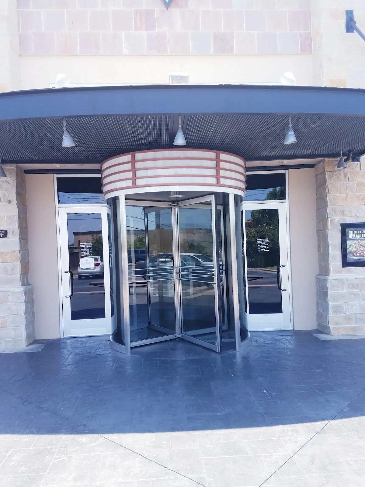 BJ's Restaurant & Brewhouse - Bar image