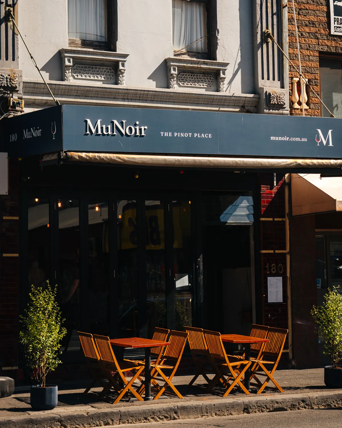 MuNoir - Bar image