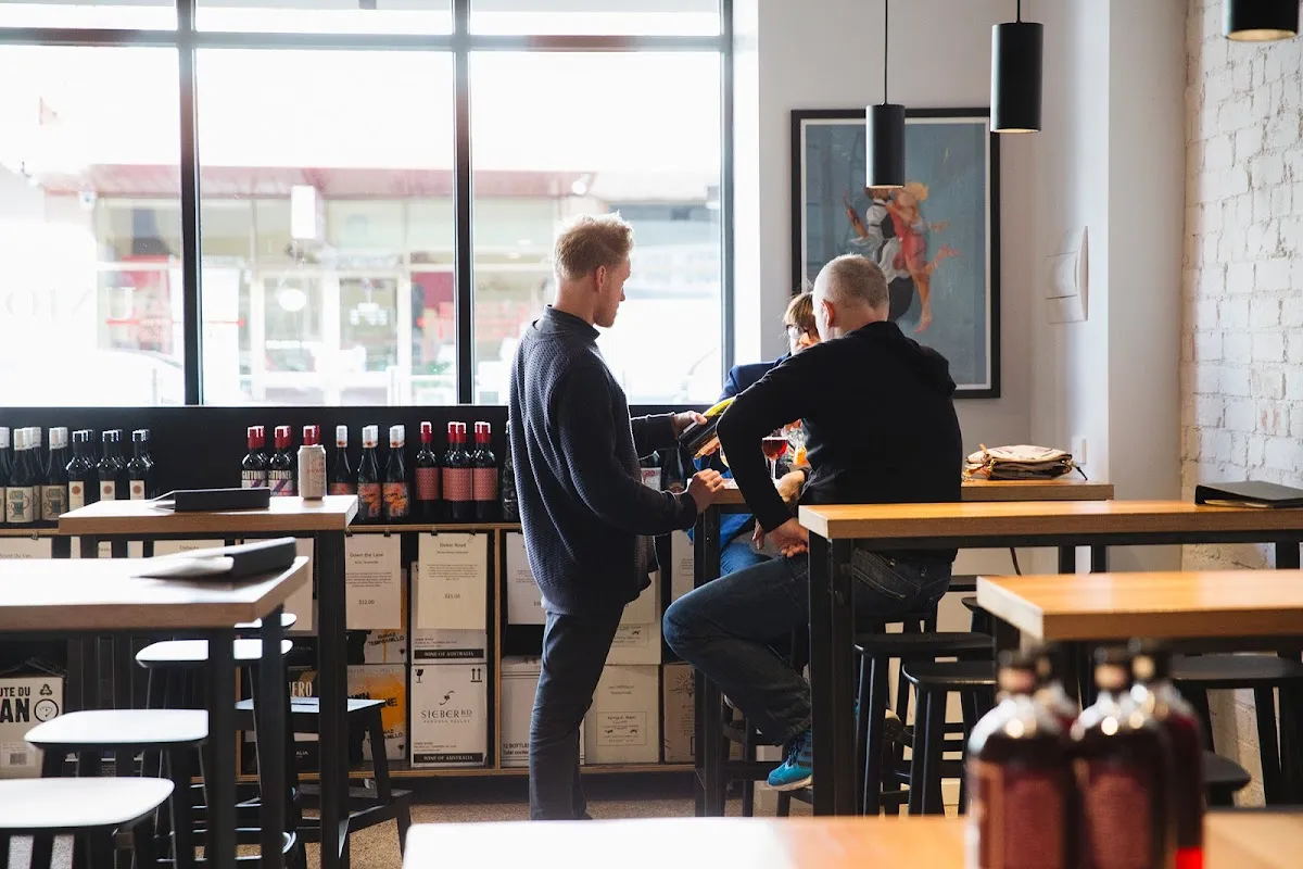 Union Wine Store - Bar image