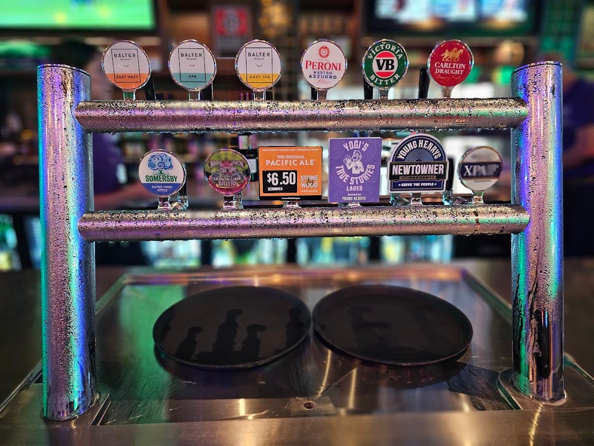 Yogi's Sports Bar thumbnail 10