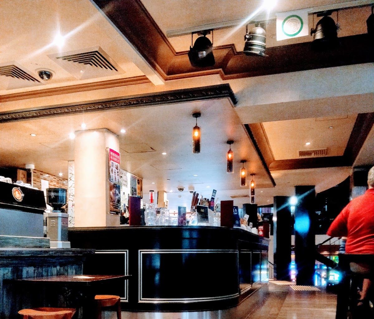 AB Hotel, thumbnail 5