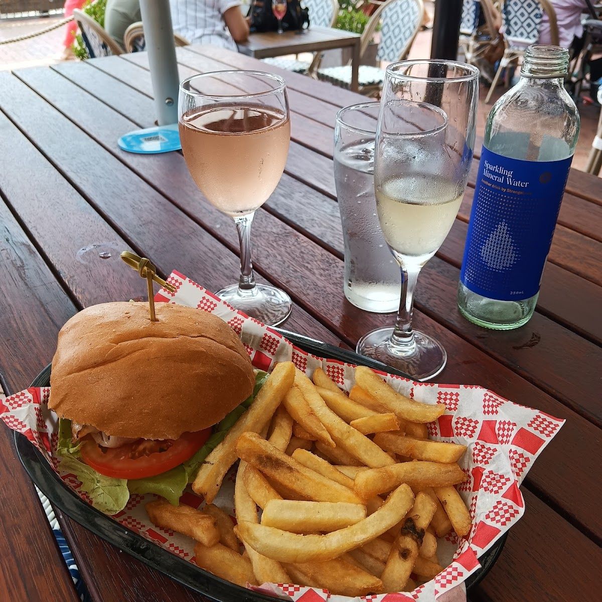 Pontoon Bar thumbnail 4