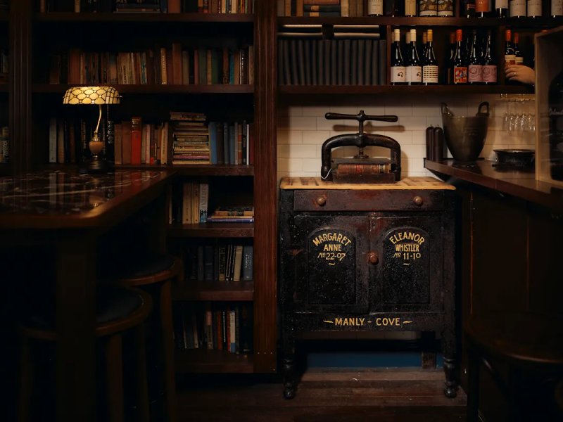 Henry G's Wine Parlour photo 1
