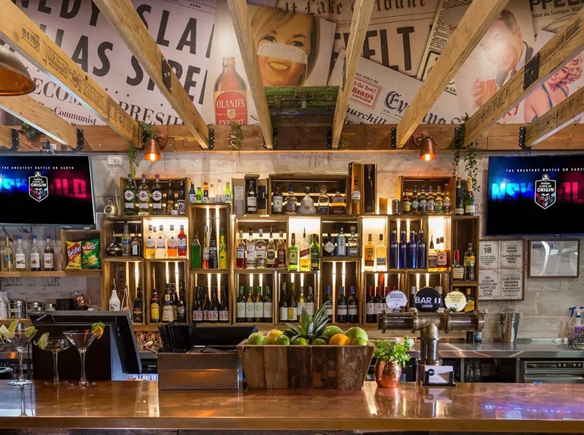 Featured image for Bar 11