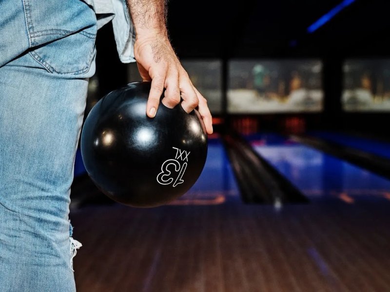 Strike Bowling Entertainment Quarter photo 1