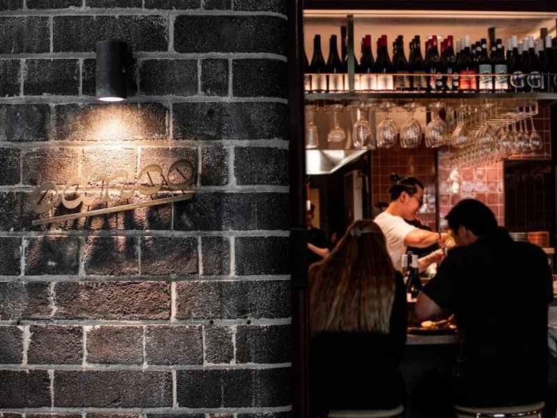 Banco Manly photo 1