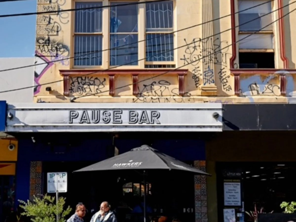 Featured image for Pause Bar