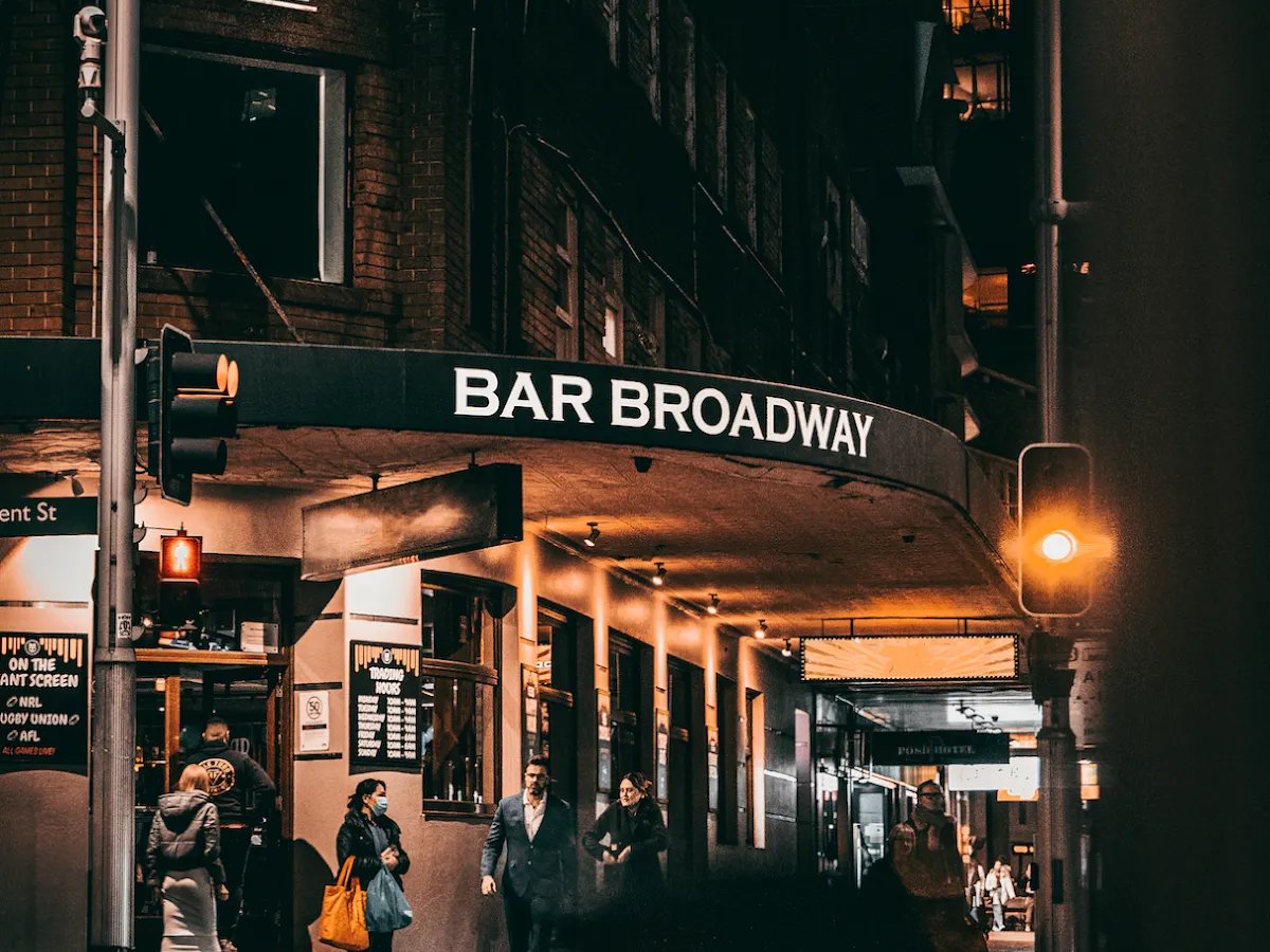 Featured image for Bar Broadway