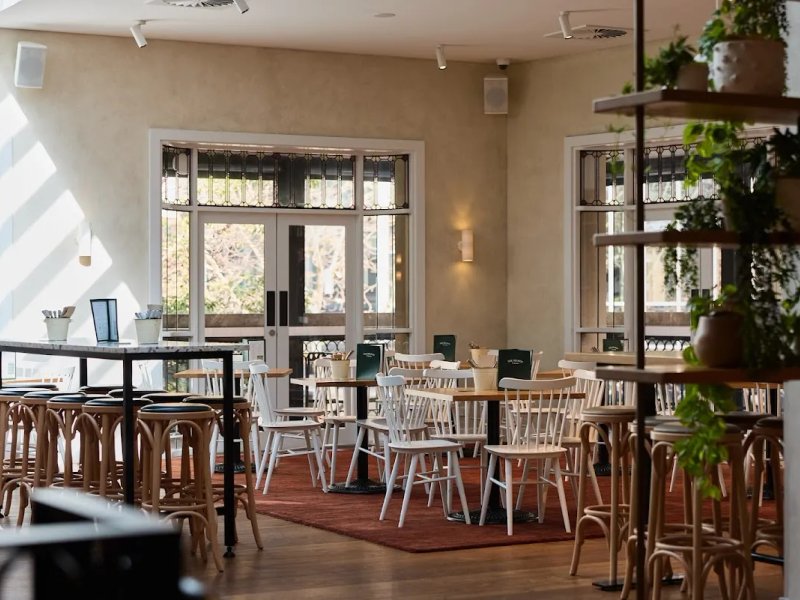 The Belroy Hotel photo 1