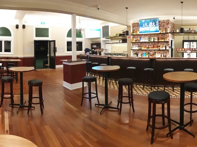 Commercial Bar + Kitchen photo 1