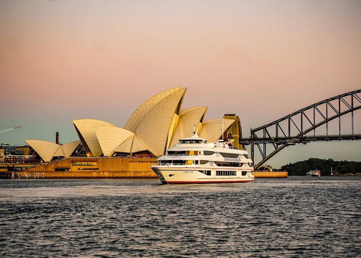 Featured image for Captain Cook Cruises - Circular Quay