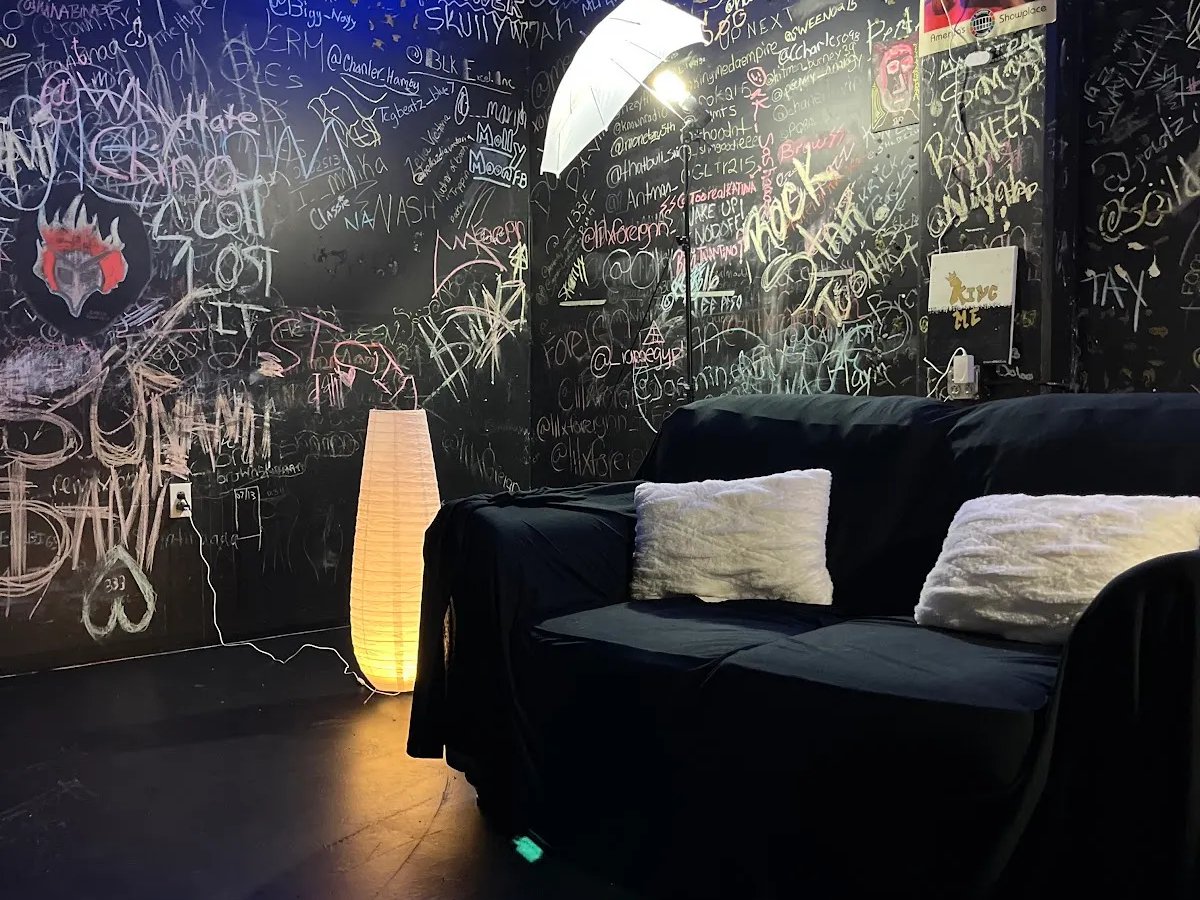 Featured image for The Ave Live