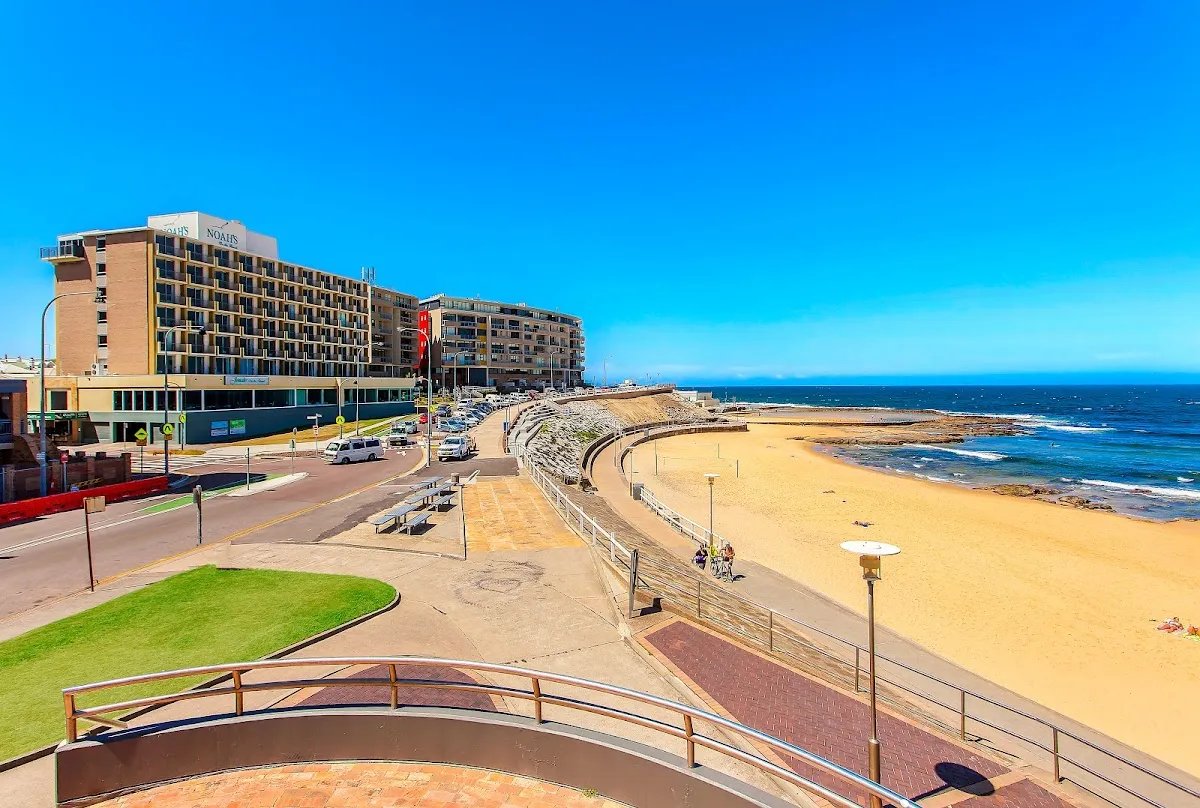 Featured image for NOAH'S on the beach