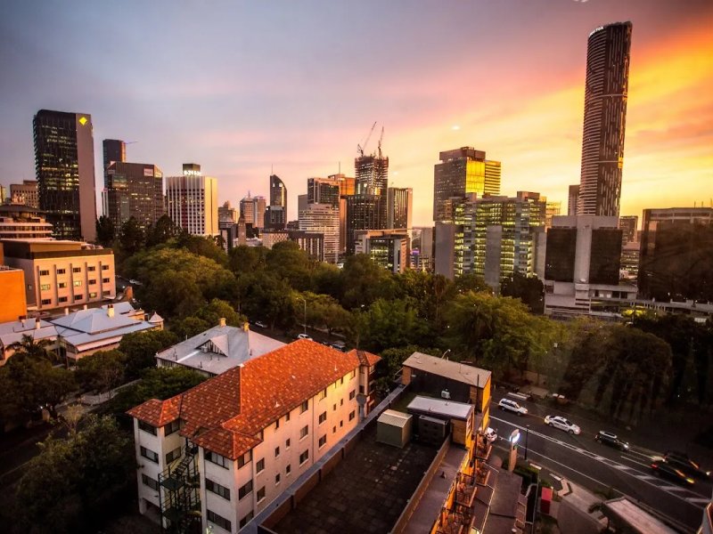 Mercure Brisbane Spring Hill photo 1