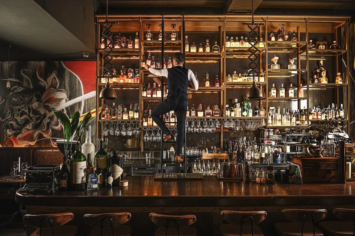 Featured image for Eastside Bar & Grill