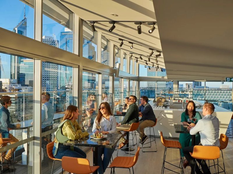 18 Knots Rooftop Bar photo 1