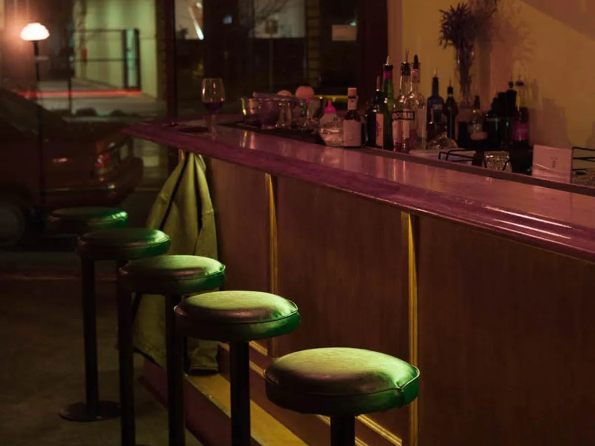 Featured image for Montys Bar
