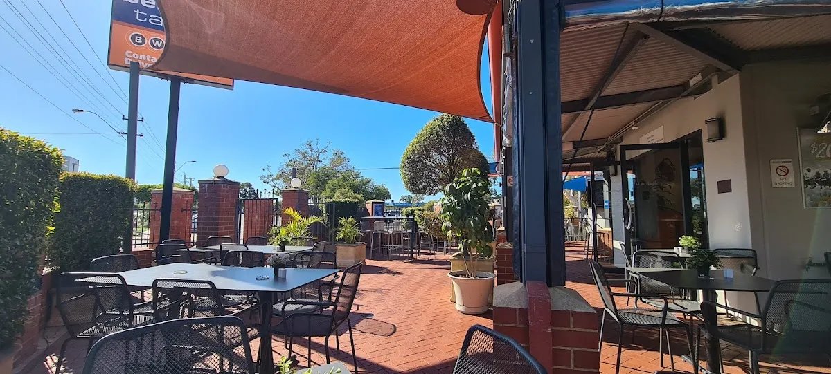 Featured image for Belmont Tavern