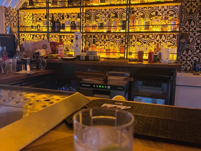 YANG'S STREET GARDEN BAR photo 1