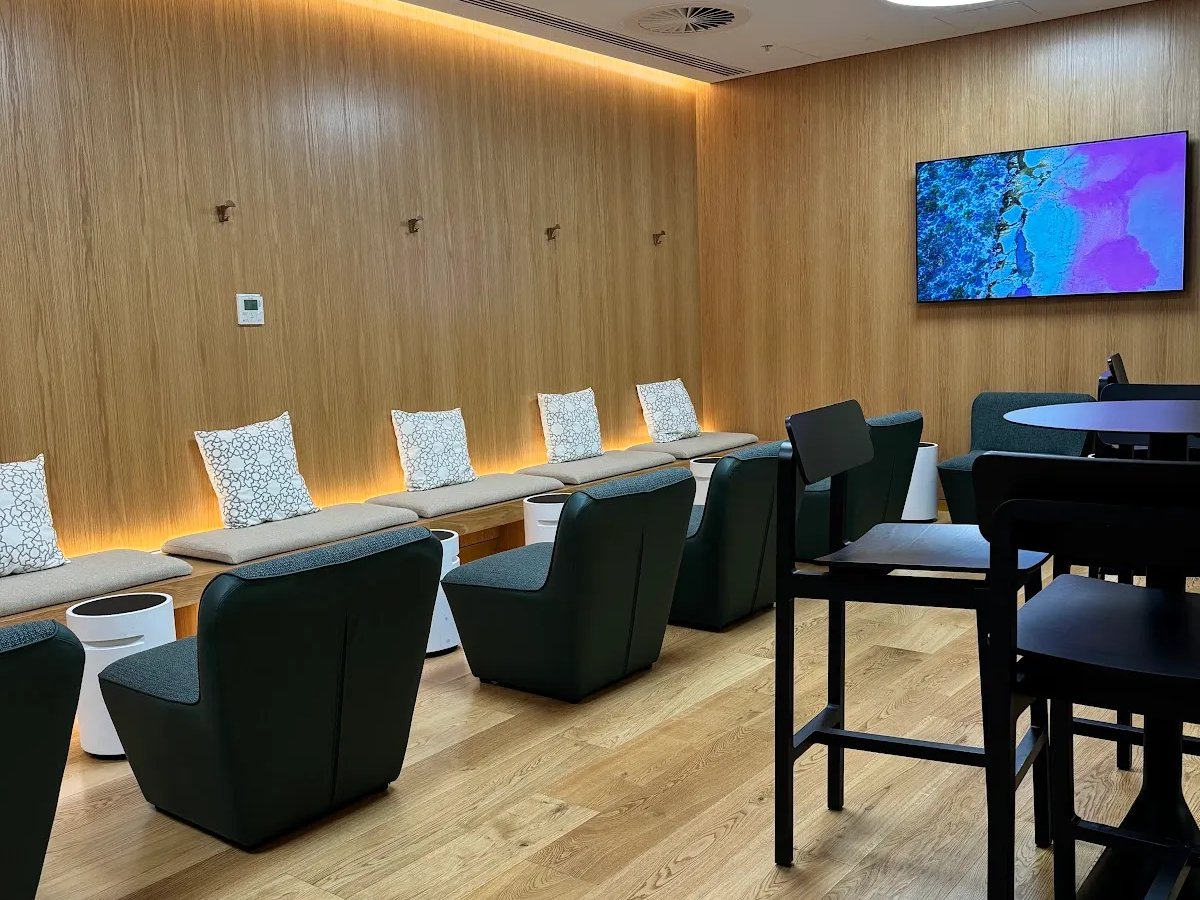 Featured image for Qantas International Transit Lounge Perth